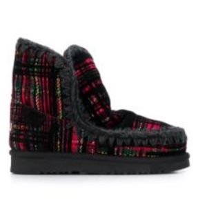 Mou tartan boots size 9 (these work for an 8/9 sized foot)